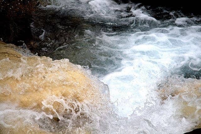 Water flowing over Silica Rapids