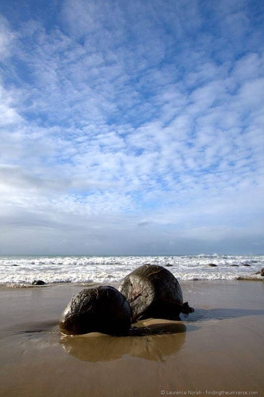 Moeraki boulders beach sky