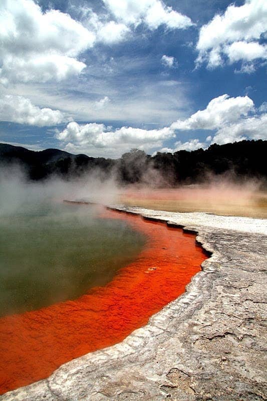 Champagne Pool - Wai-o-tapu thermal wonderland - Rotorua 2