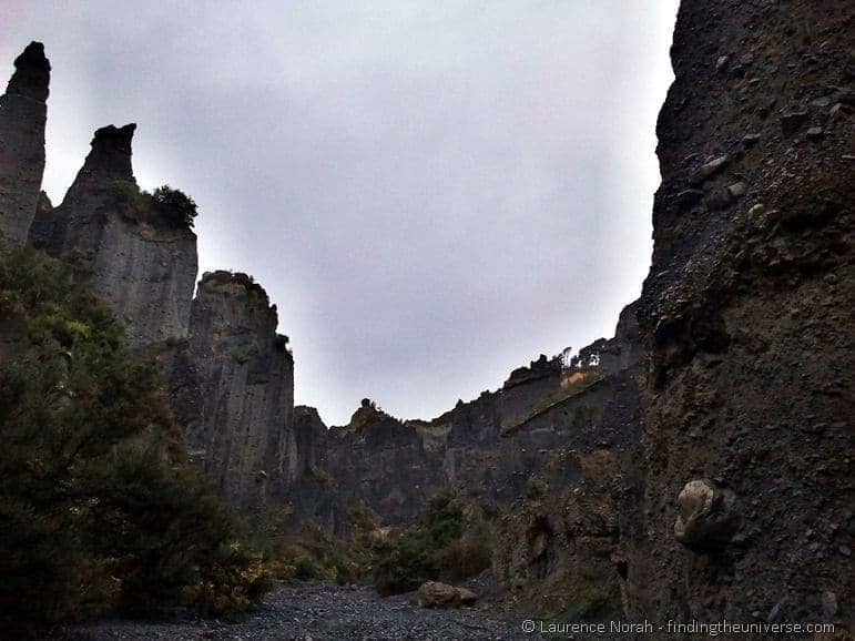 Dimholt road of the dead Pinnacles