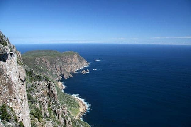 Cliffs of Cape Raoul walk tasmania 4