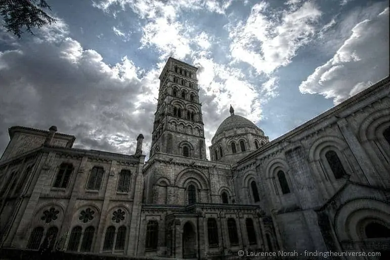 Angouleme Cathedral blue sky.png Angouleme Cathedral blue sky.png