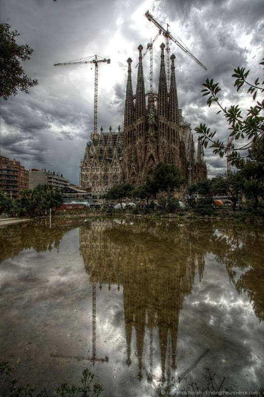 Sagrada Familia outside reflection 3