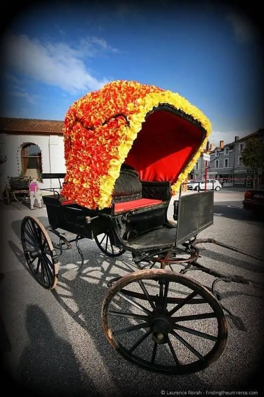 Flower covered carriage piegut felibre France Dordogne 2012 Flower covered carriage piegut felibre France Dordogne 2012