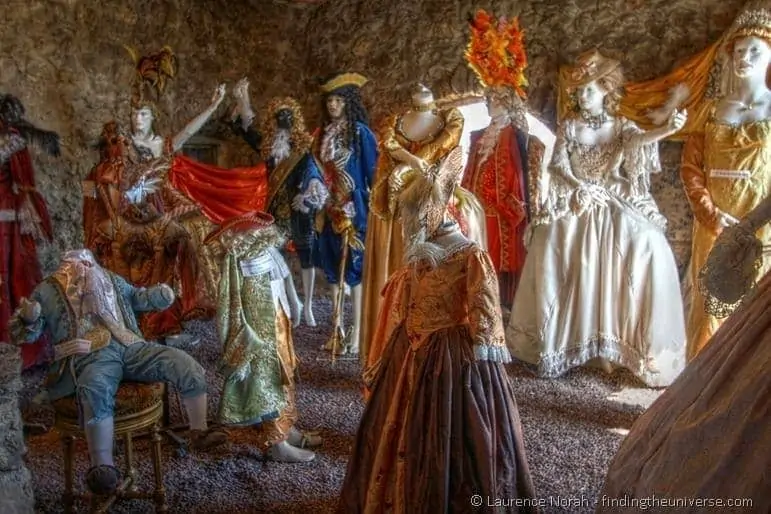 Fitou Castle dresses 1