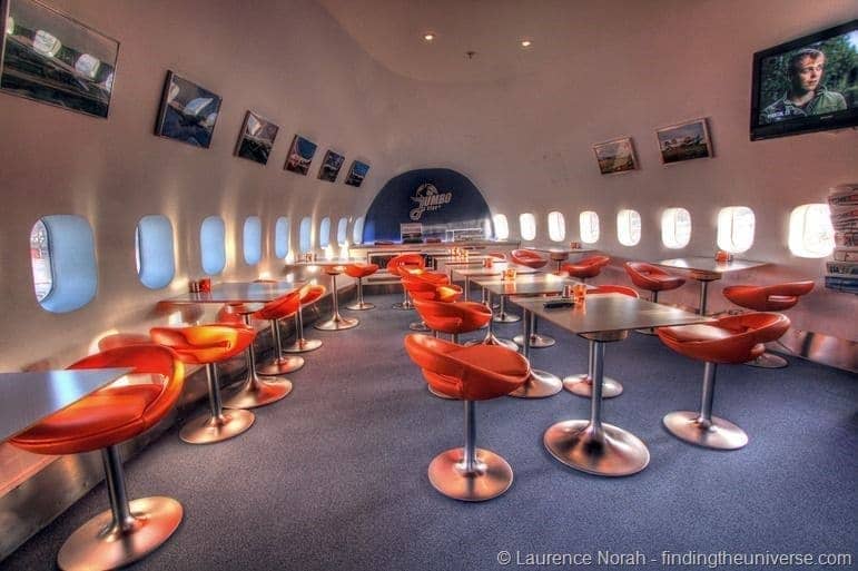 restaurant jumbo stay 747 nose first class cabin