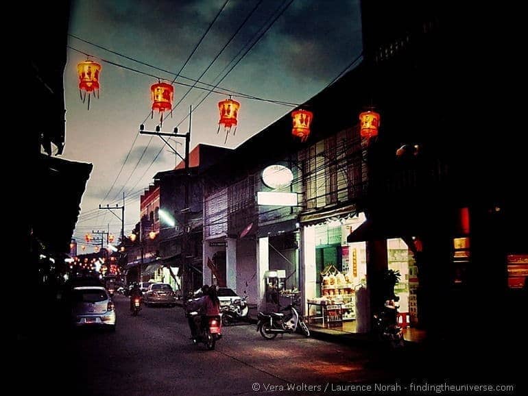 Chinatown chinese lanterns Songkhla Thailand_Snapseed