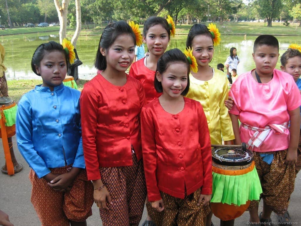 Children at Loi Krathong Parade