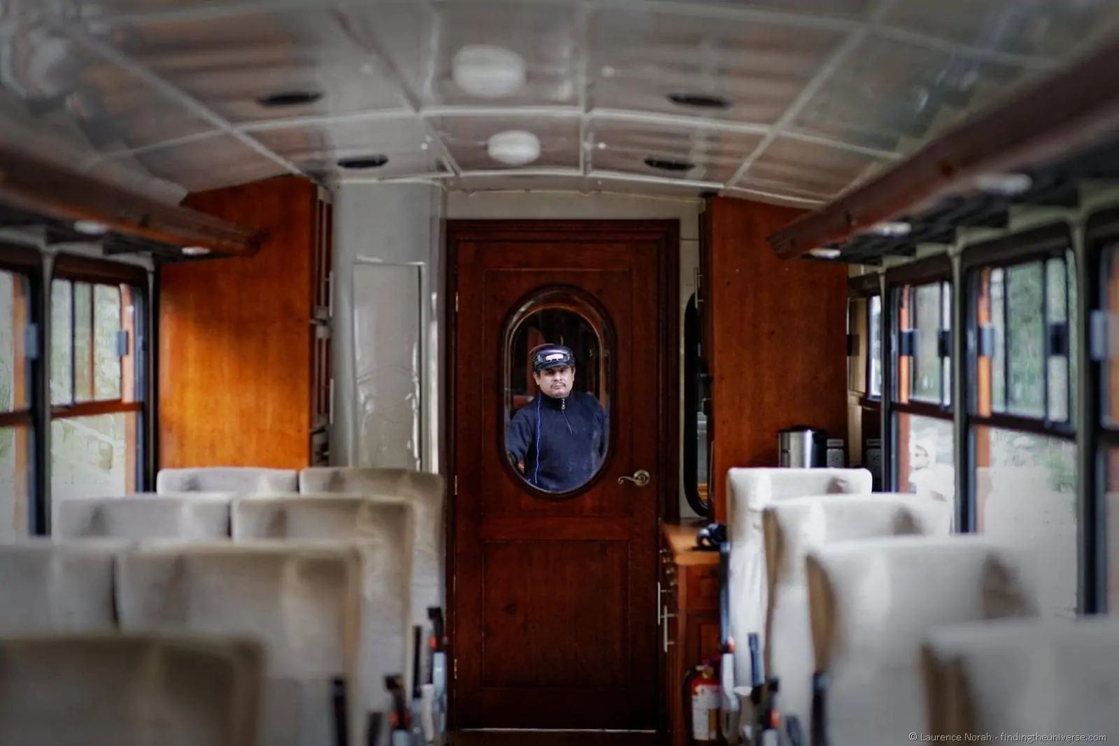 Train guard ecuador nariz diablo devil nose interior carriage