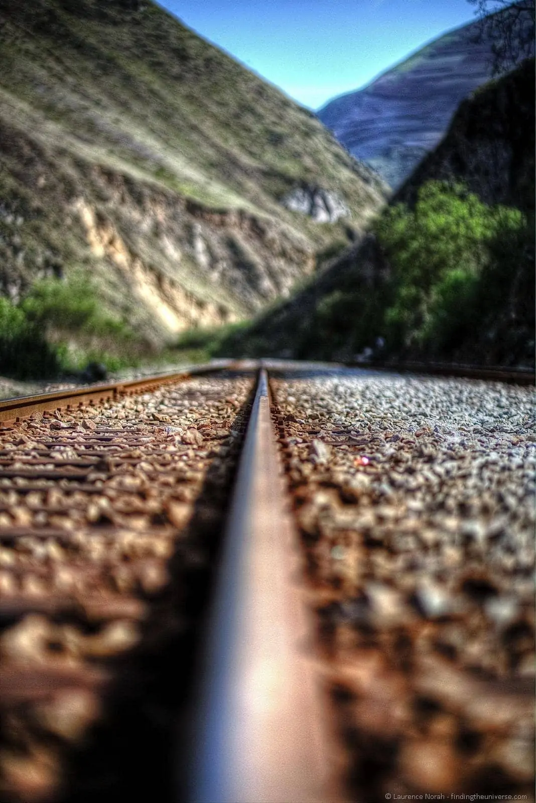 train tracks ecuador devils nose ride2