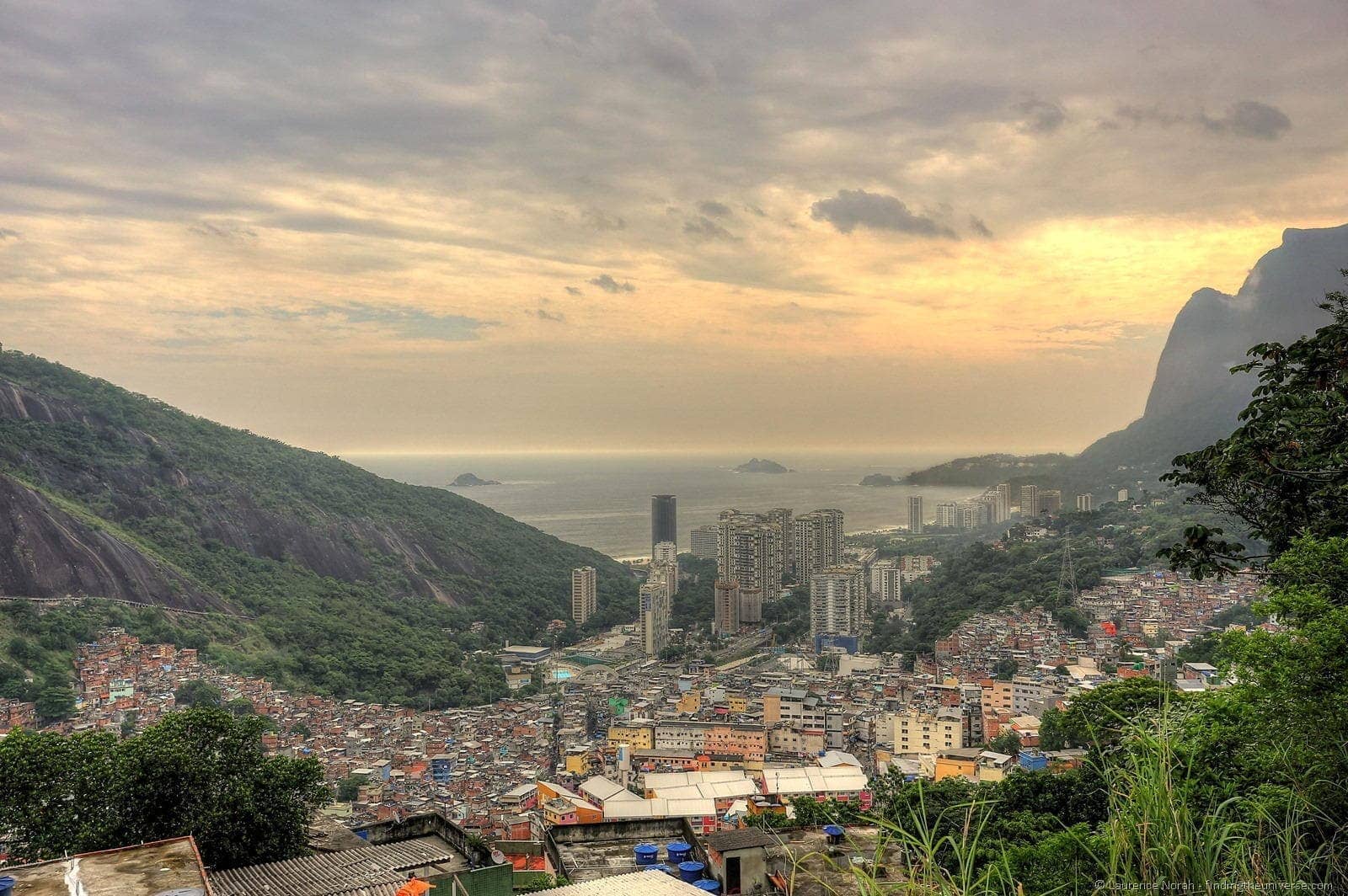 favela rocina rio brazil