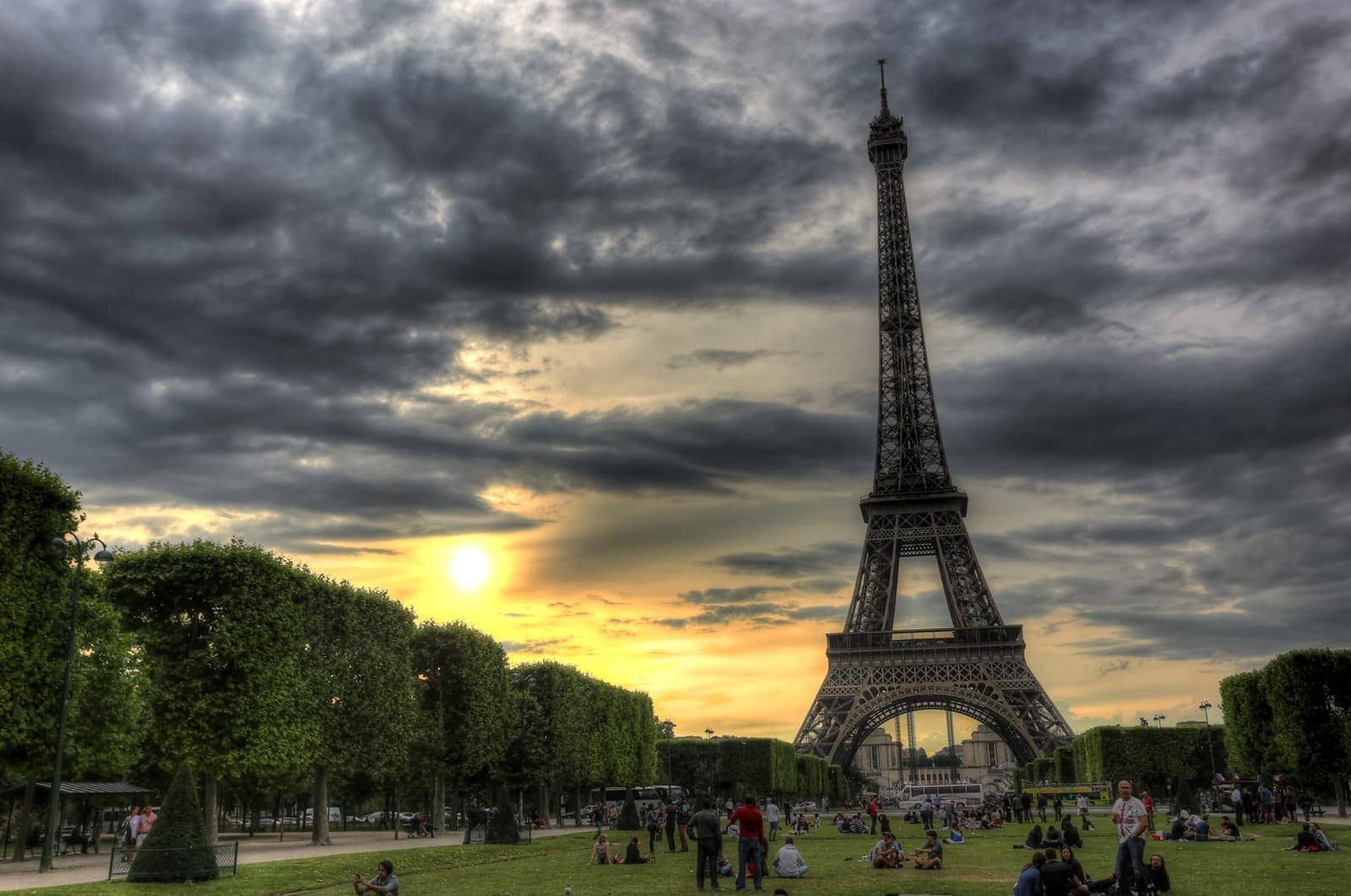 Eiffel tower sunset paris hdr