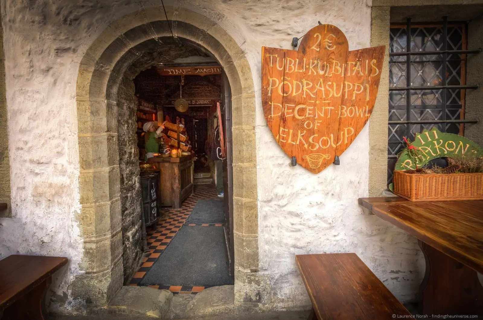 drakon III tavern in tallinn estonia