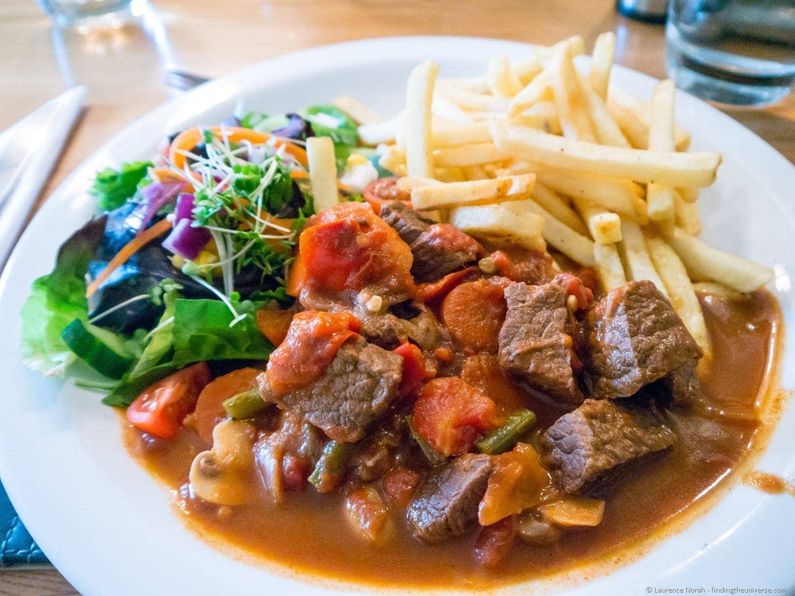 quick trip to london British252520Pub252520Lunch_by_Laurence252520Norah25255B325255D