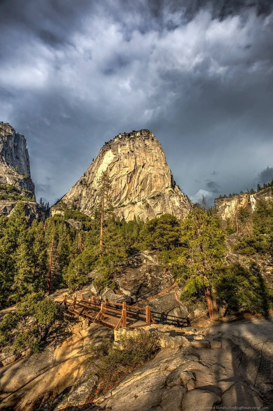 Yosemite views on the way up to Nevada Falls