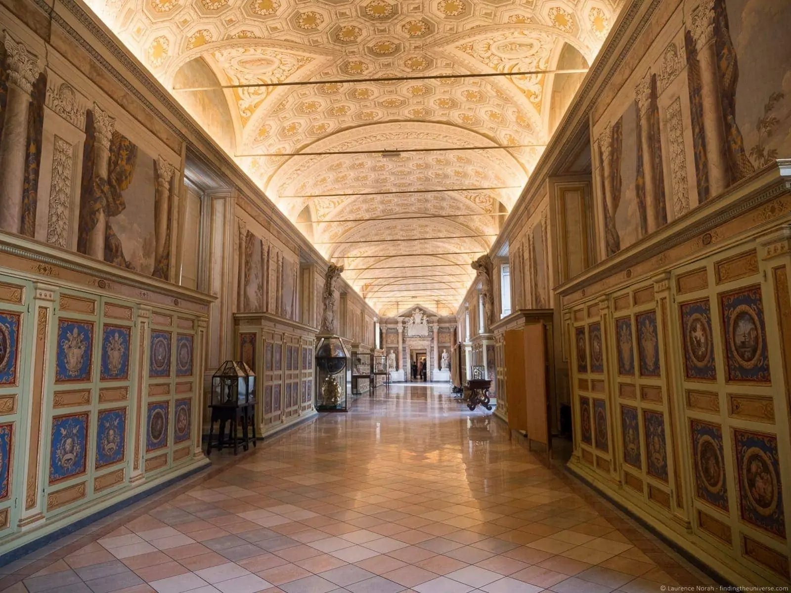 Vatican tour Pristine Sistine empty corridor 3 Vatican tour Pristine Sistine empty corridor 3