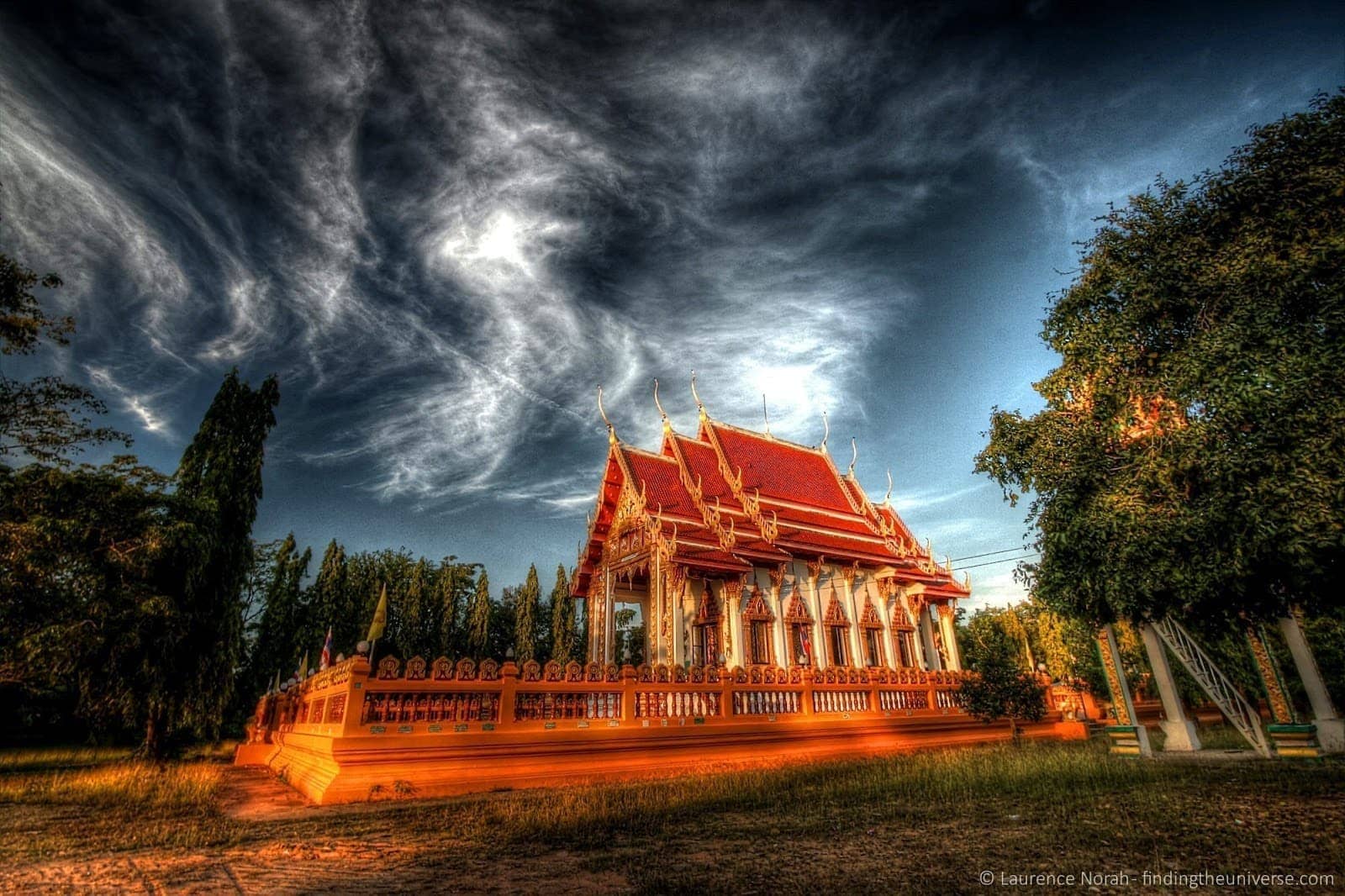 Temple Thailand sunset scaled