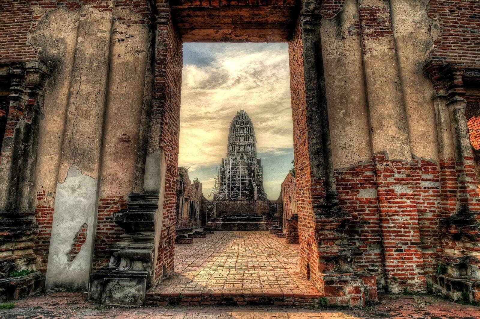 Wat Ratchaburana Prang Ayutthaya Thailand doorway large 2