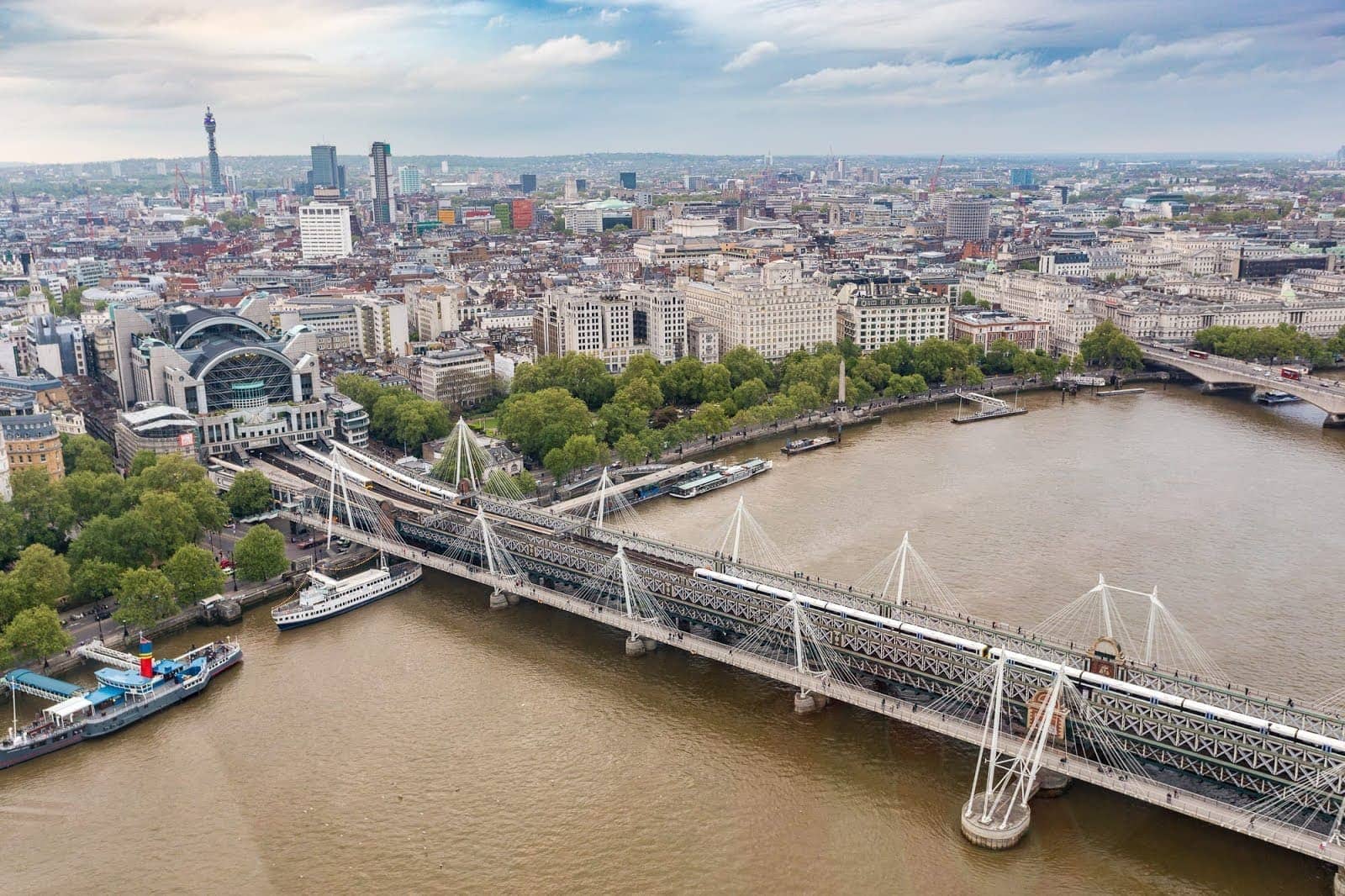 Oyster Card Vs Contactless How To Pay For Public Transport In London Finding The Universe