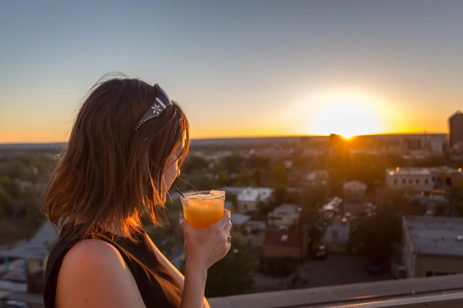 Rooftop sunset Apothecary Lounge hotel Parq Central_by_Laurence Norah Rooftop sunset Apothecary Lounge hotel Parq Central_by_Laurence Norah