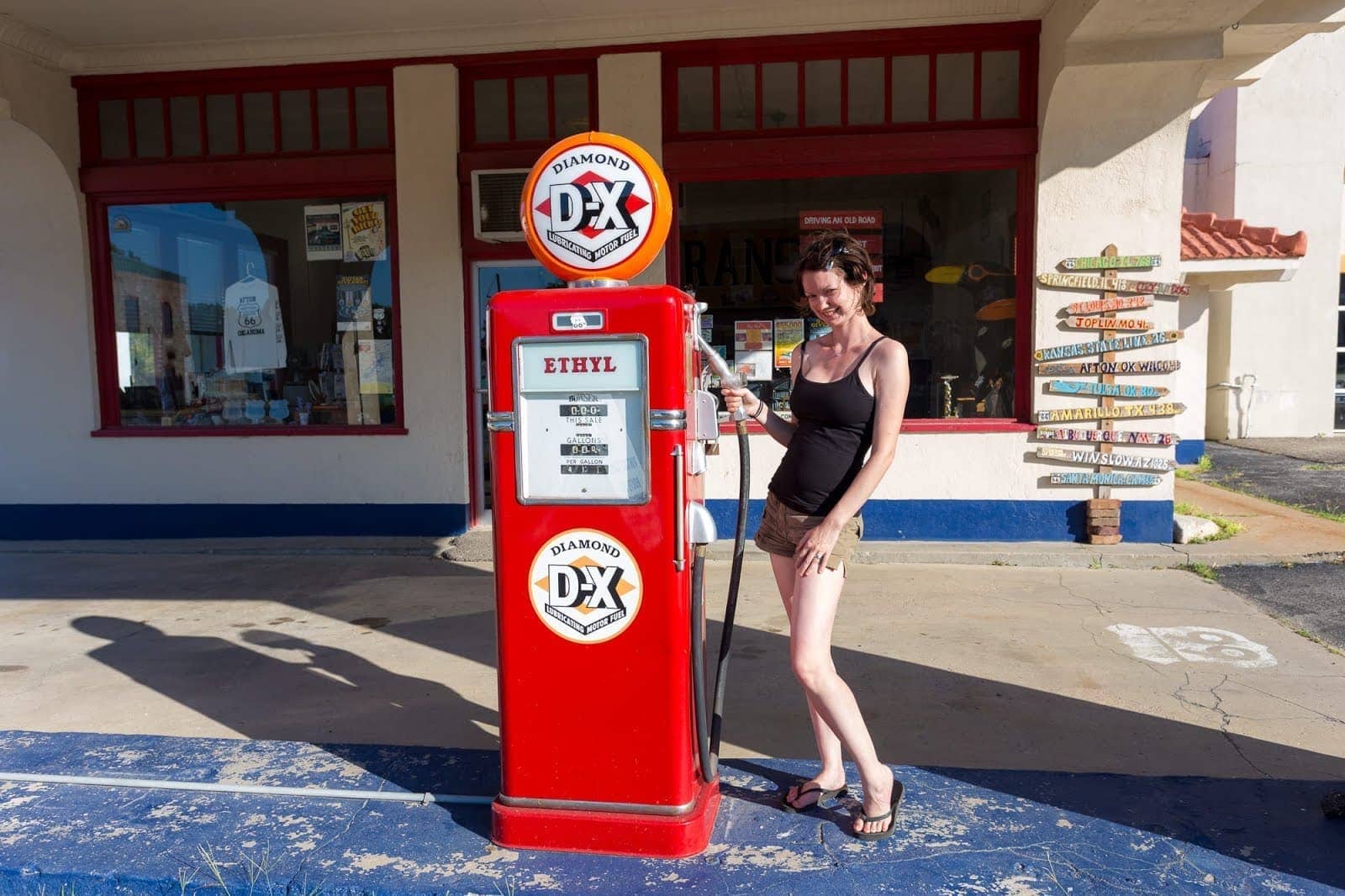 Gas station Atton Route 66 Oklahoma_by_Laurence Norah