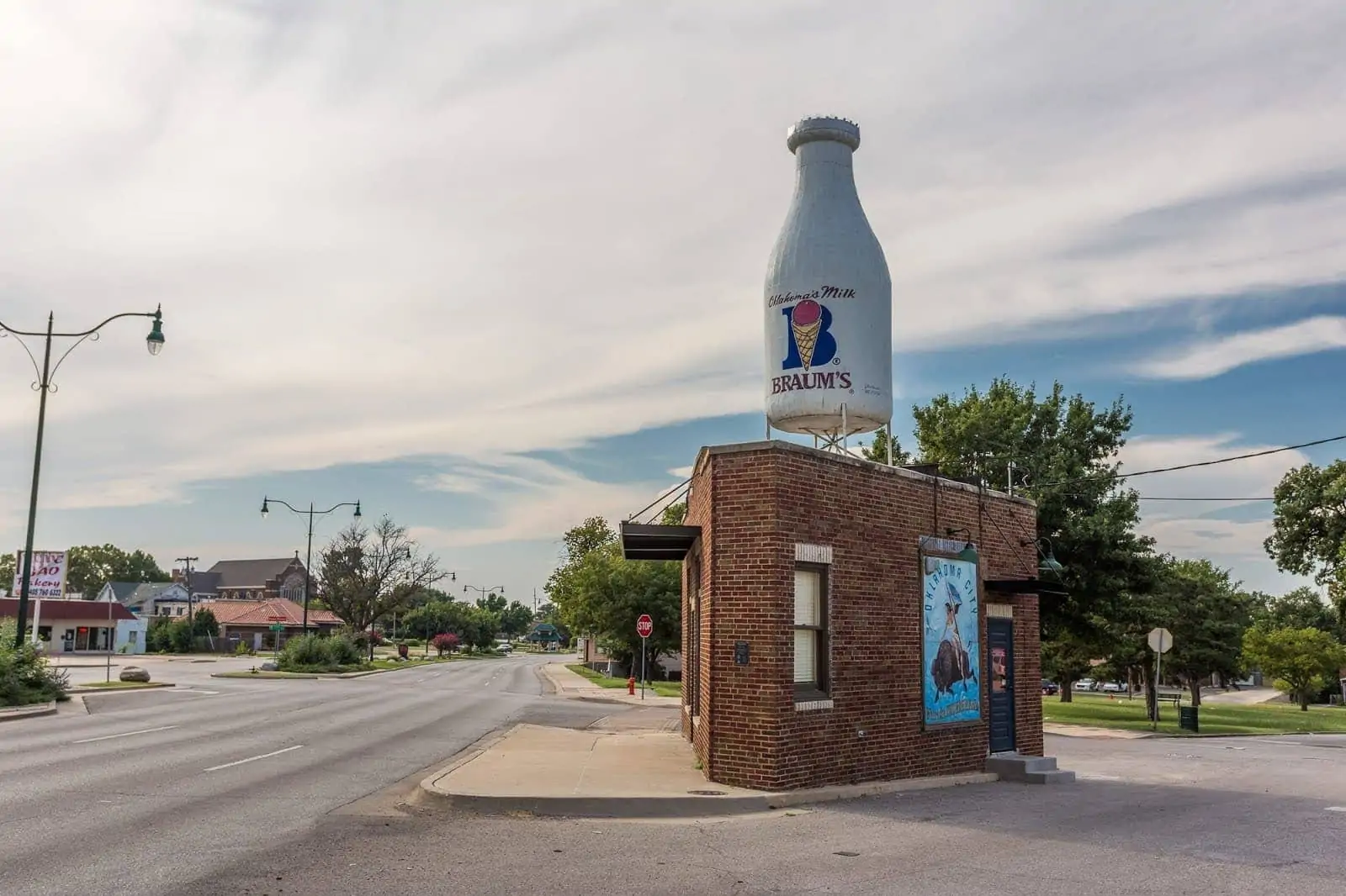 ice cream stand Route 66 Oklahoma_by_Laurence Norah