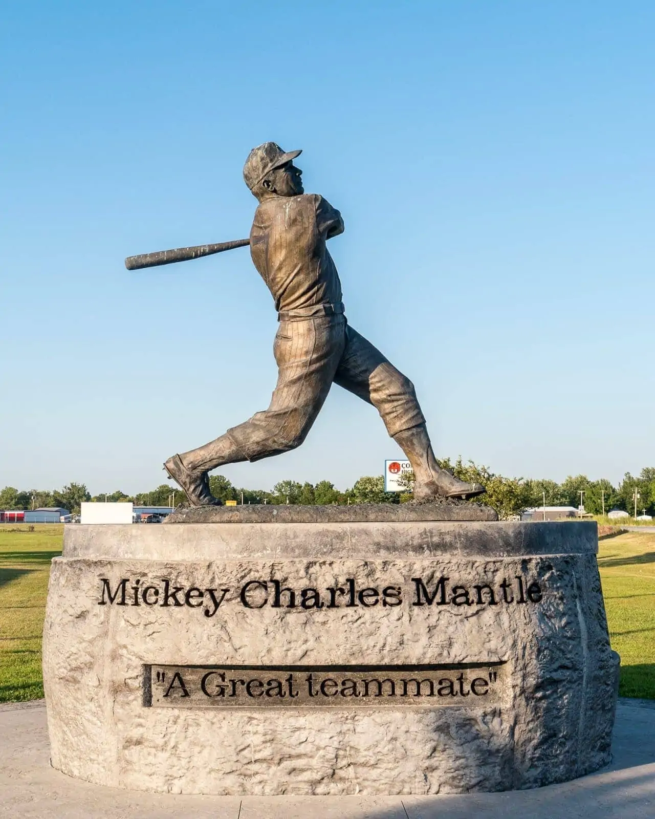 mickey mantle statue Route 66 Oklahoma_by_Laurence Norah