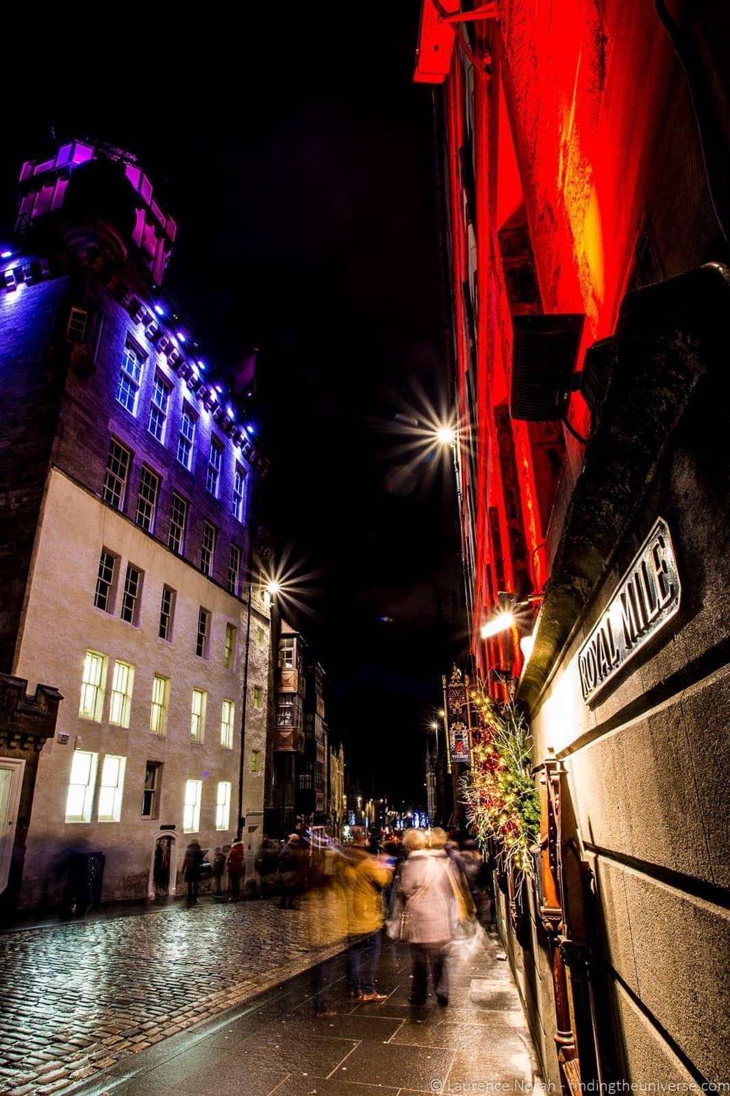 Royal mile at night edinburgh