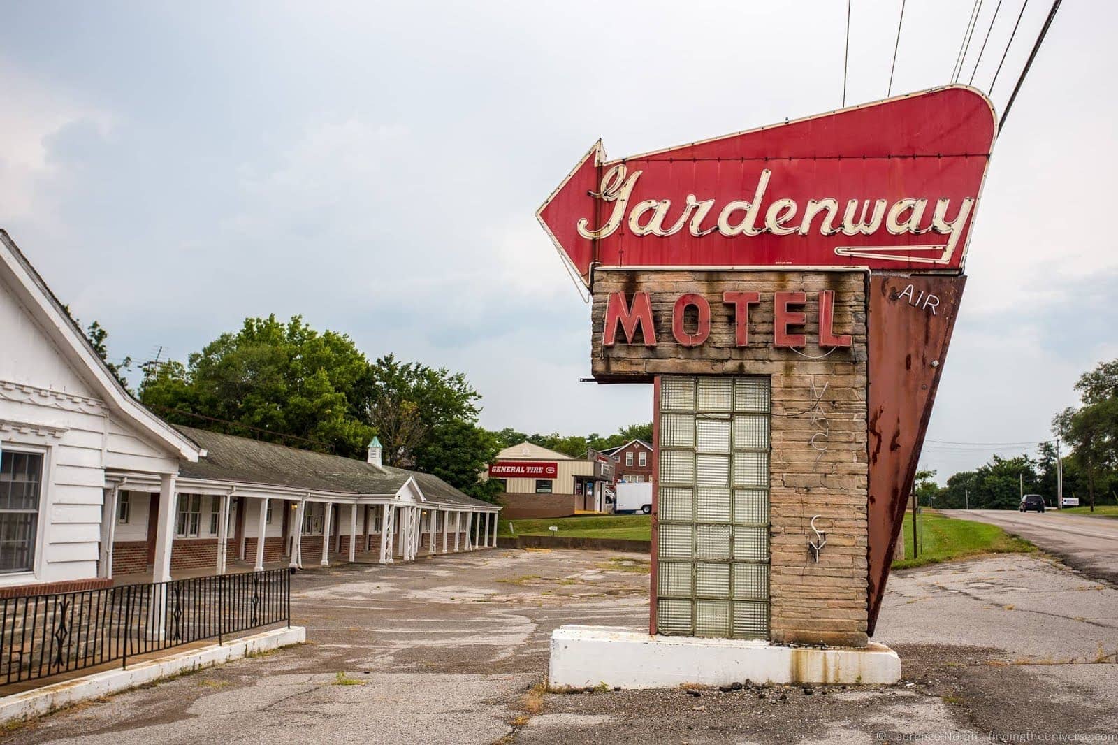 Route 66 Missouri - Gardenway motel_by_Laurence Norah