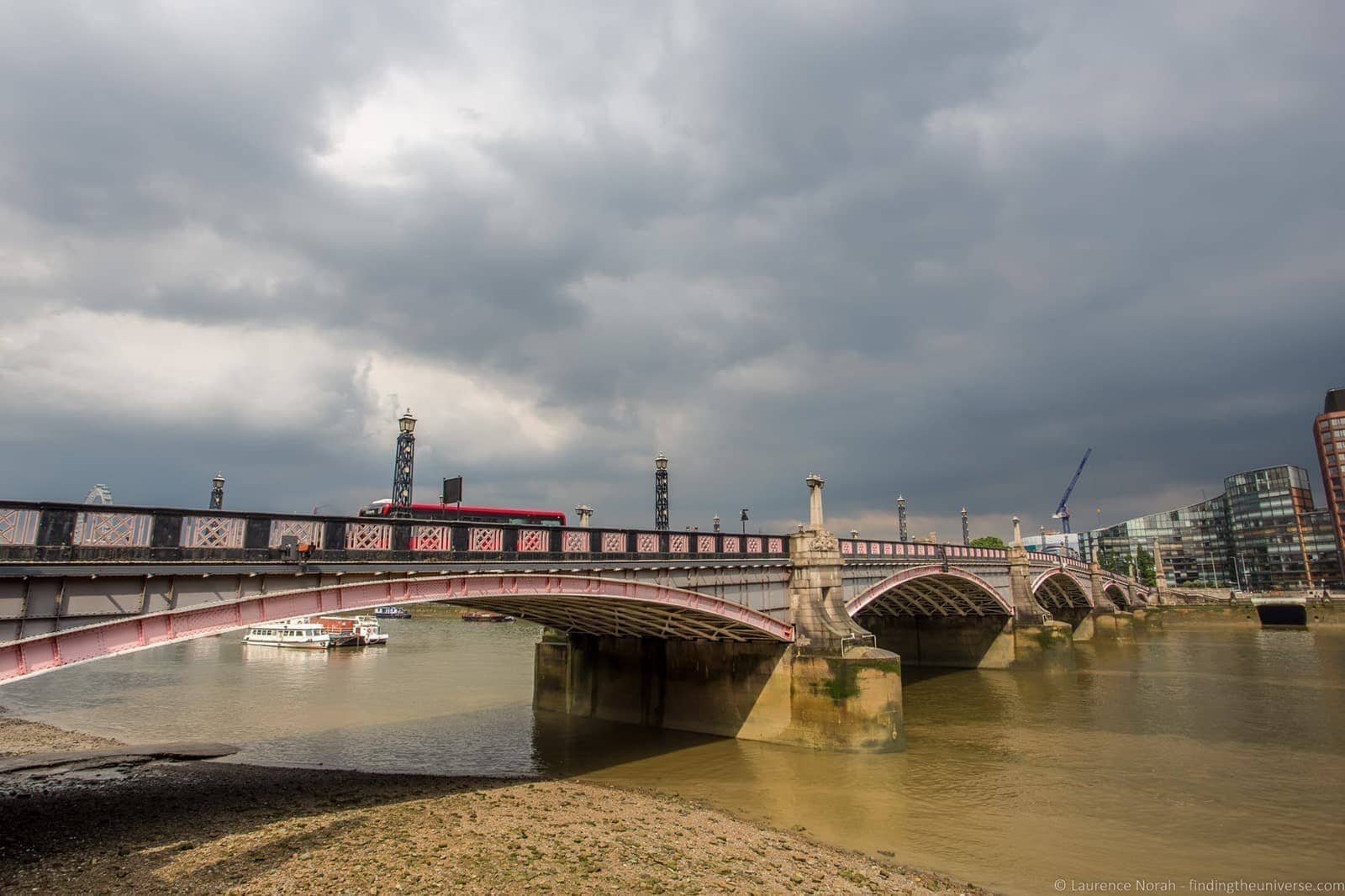 Harry Potter in London - Lambeth Bridge 