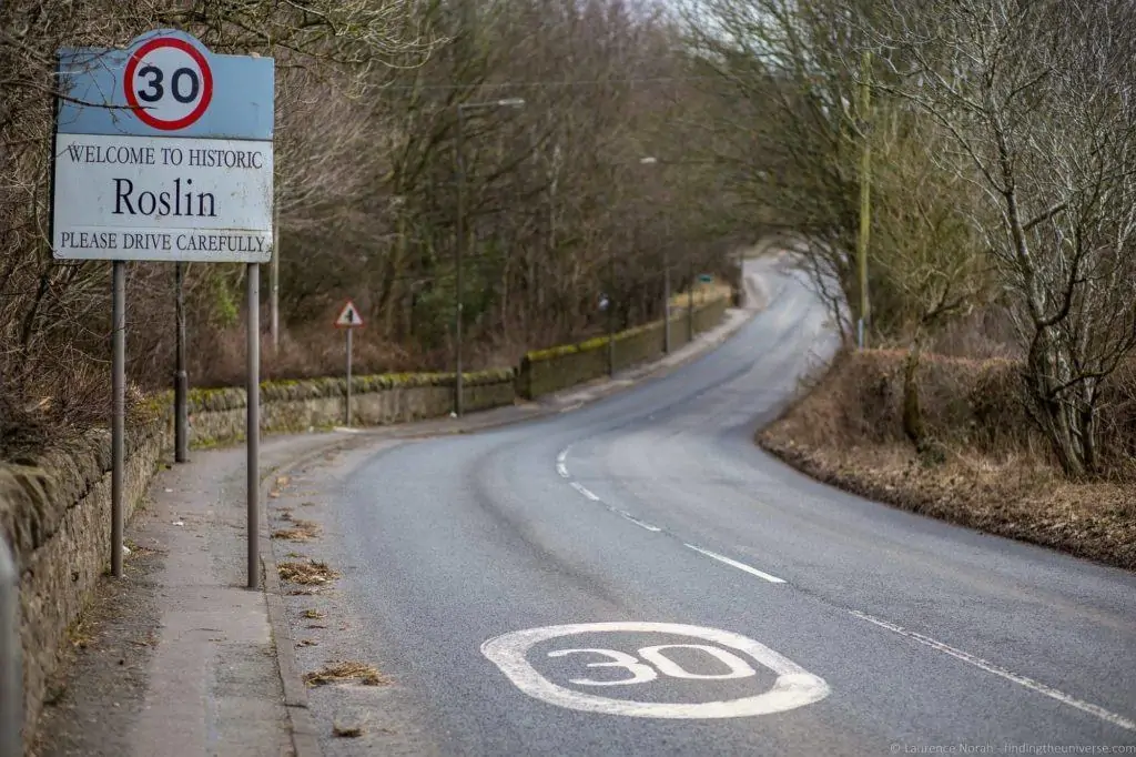 30 mph speed limit sign in the UK