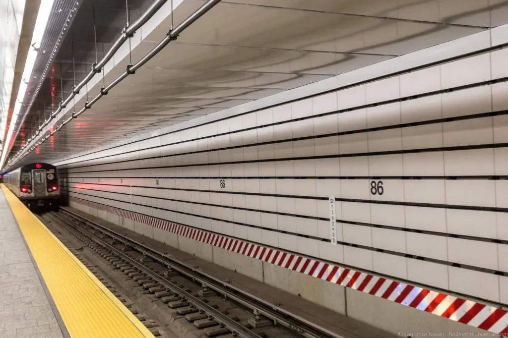 New York subway platform