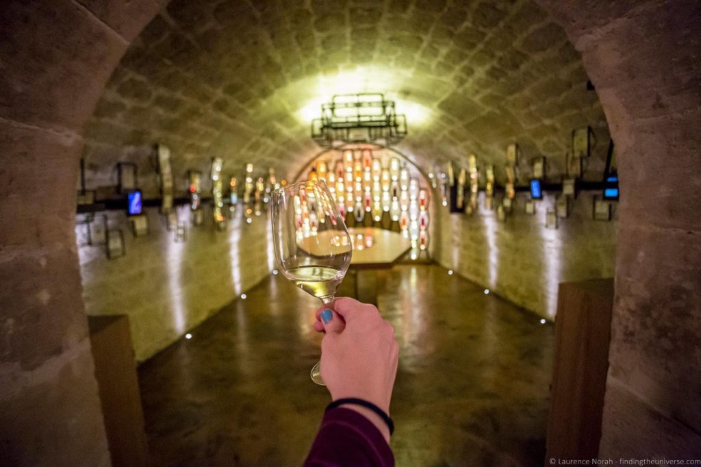 Wine Tasting Paris_by_Laurence Norah