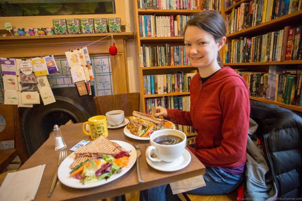 Aberdeen restaurants - Books and Beans Aberdeen