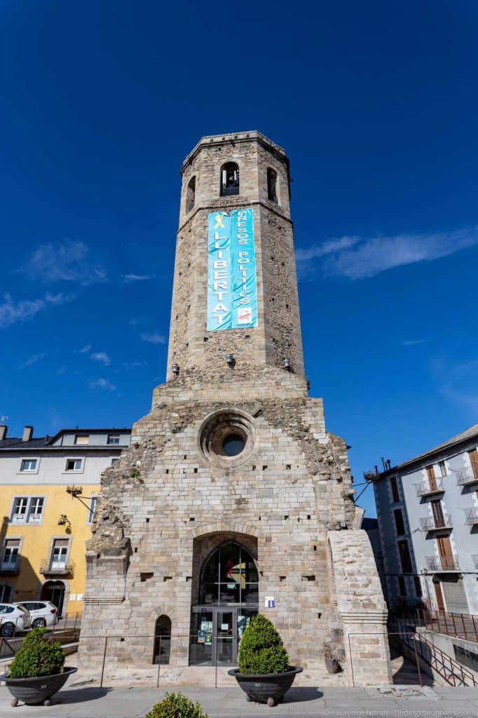 Puigcerda Tower and tourist office