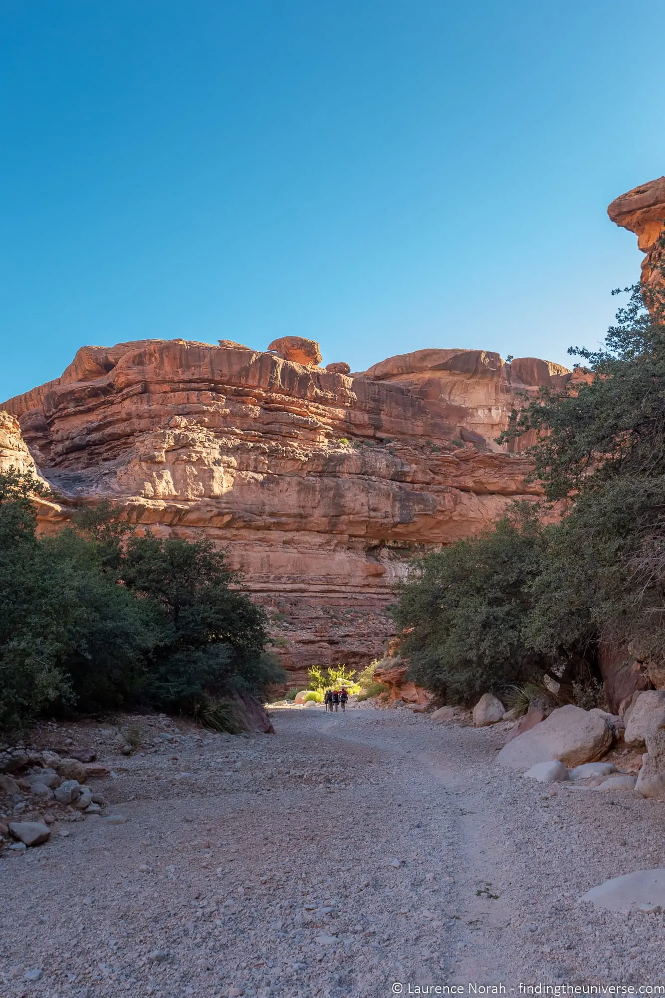 Hiking in to Havasu Falls