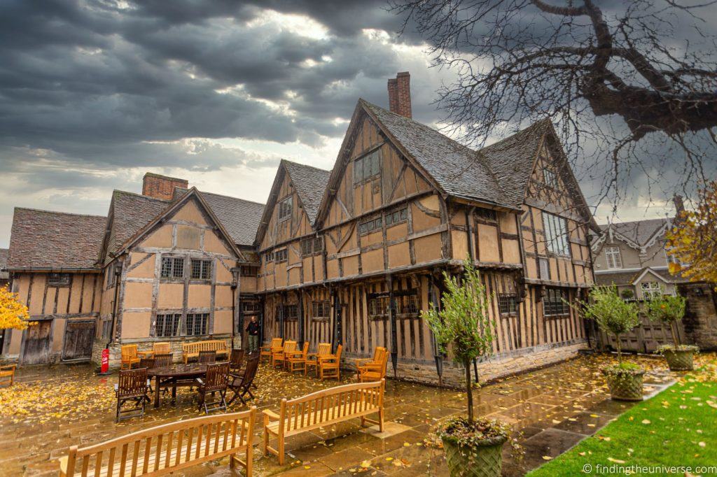 Things to do in StratforduponAvon, England + Tips for Visiting Things to do in StratforduponAvon, England + Tips for Visiting