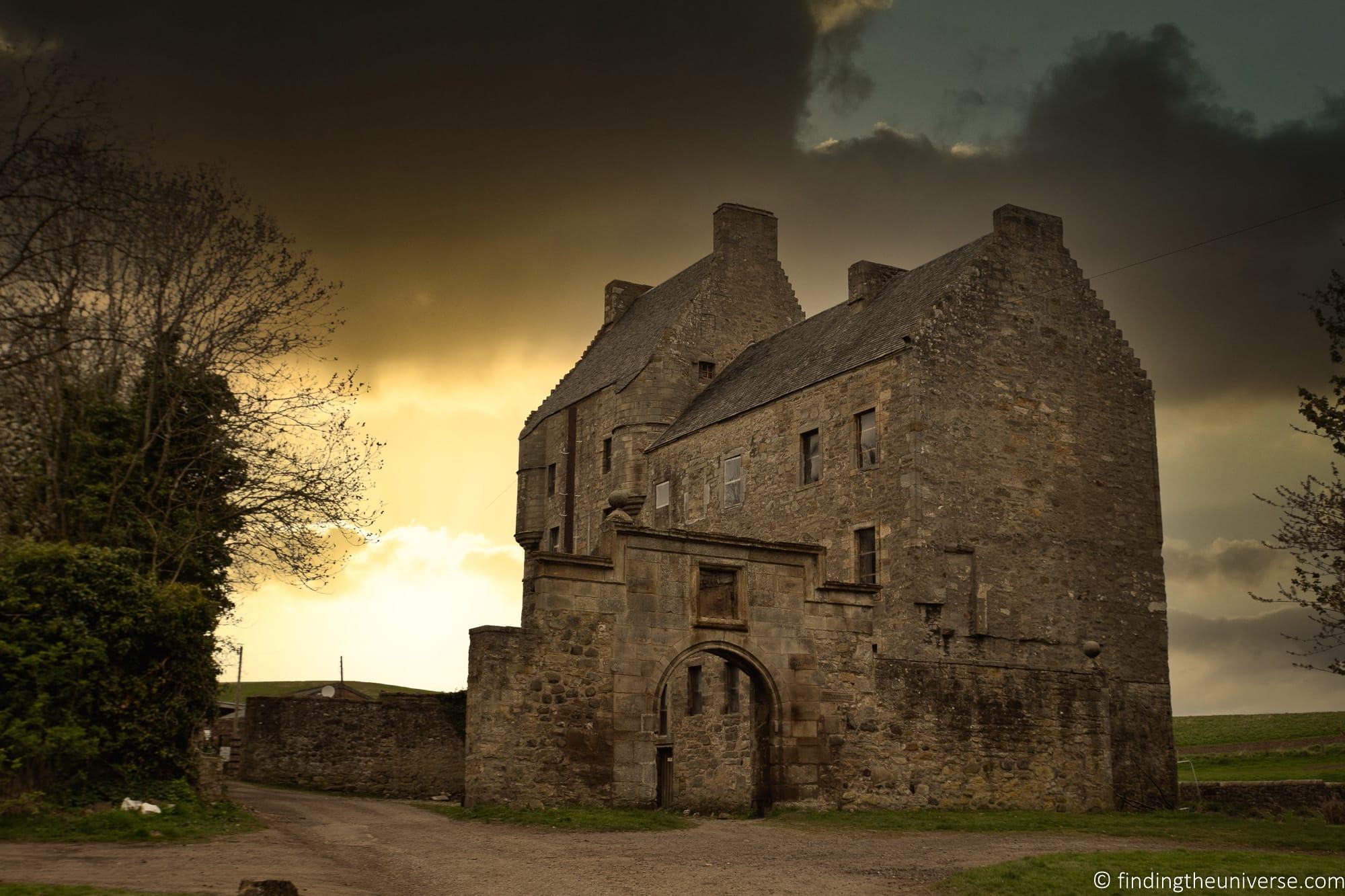 Outlander Filming Location - Midhope castle