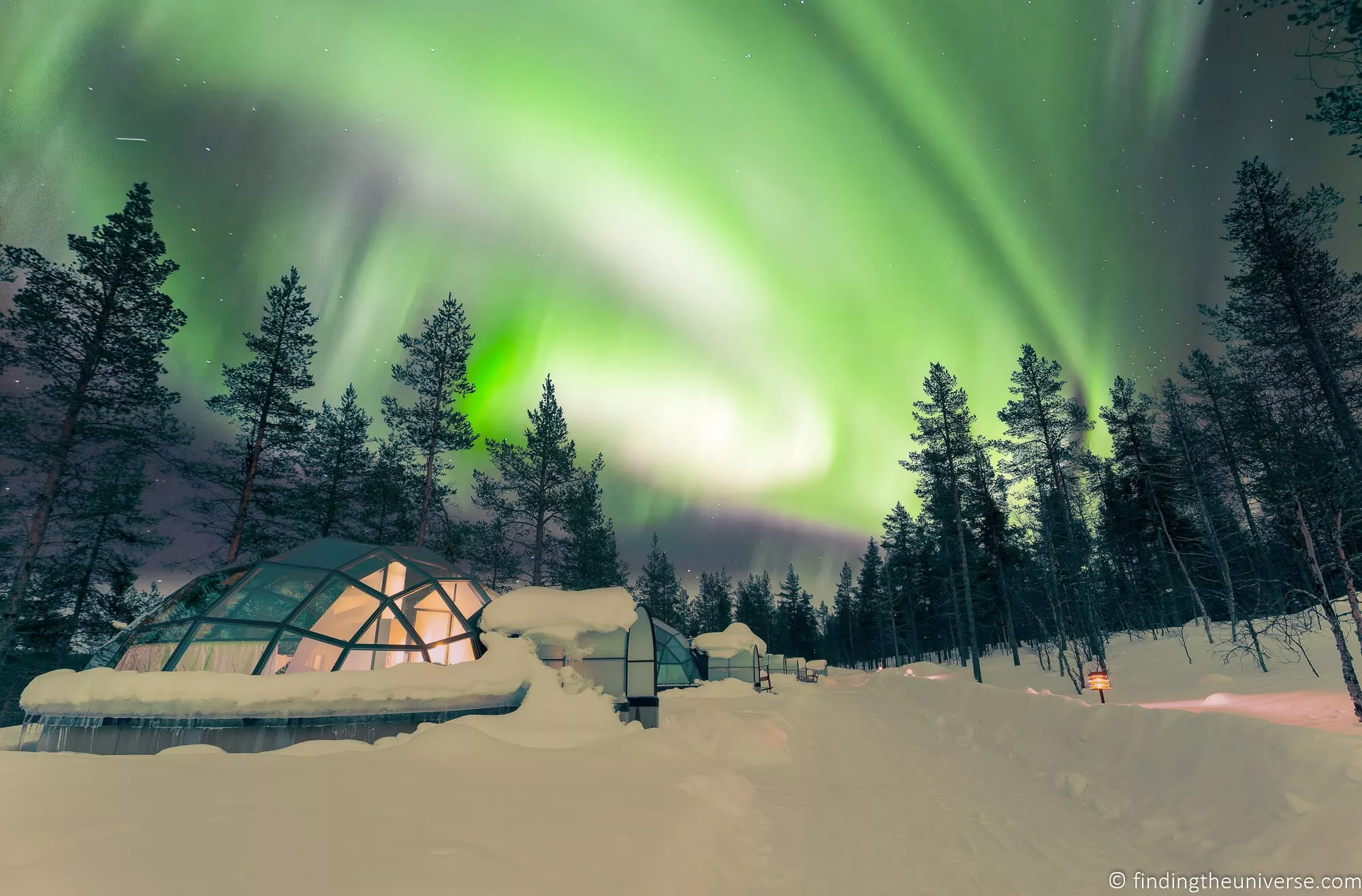 Kakslauttanen Arctic Resort igloos and aurora