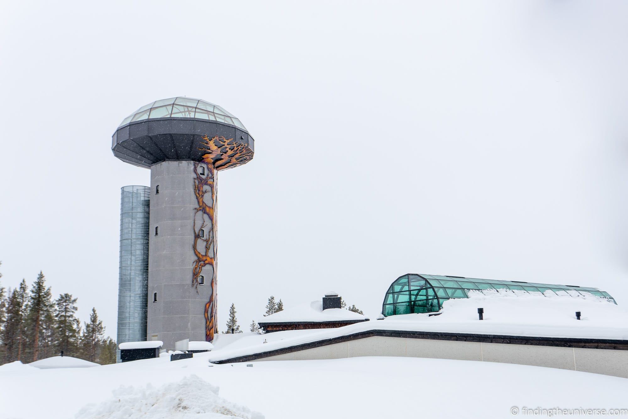 Kakslauttanen Arctic Resort - observation tower