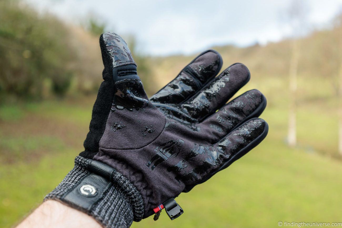 The Best Photography Gloves for Winter Review of Vallerret