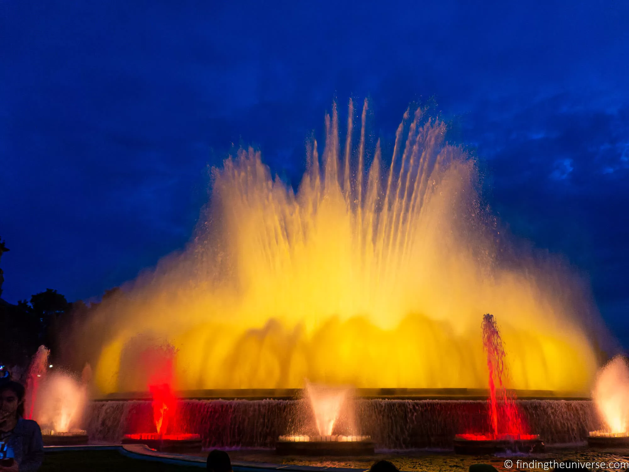 Barcelona Magic Fountain_by_Laurence Norah