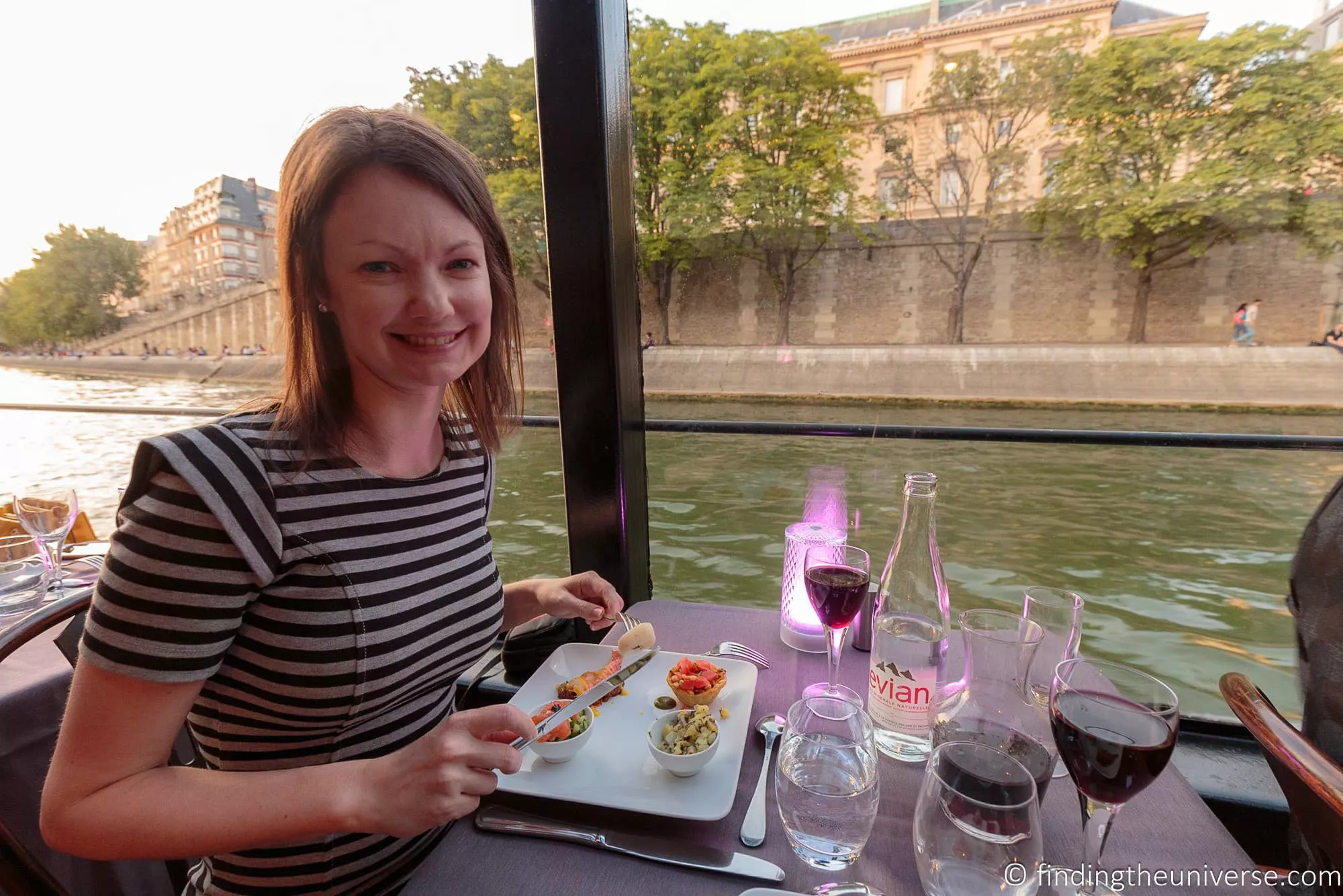 Paris Seine dinner cruise at night