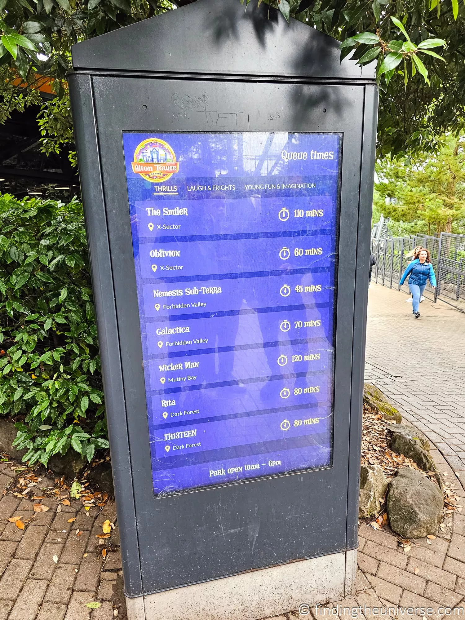 Queue time board at Alton Towers