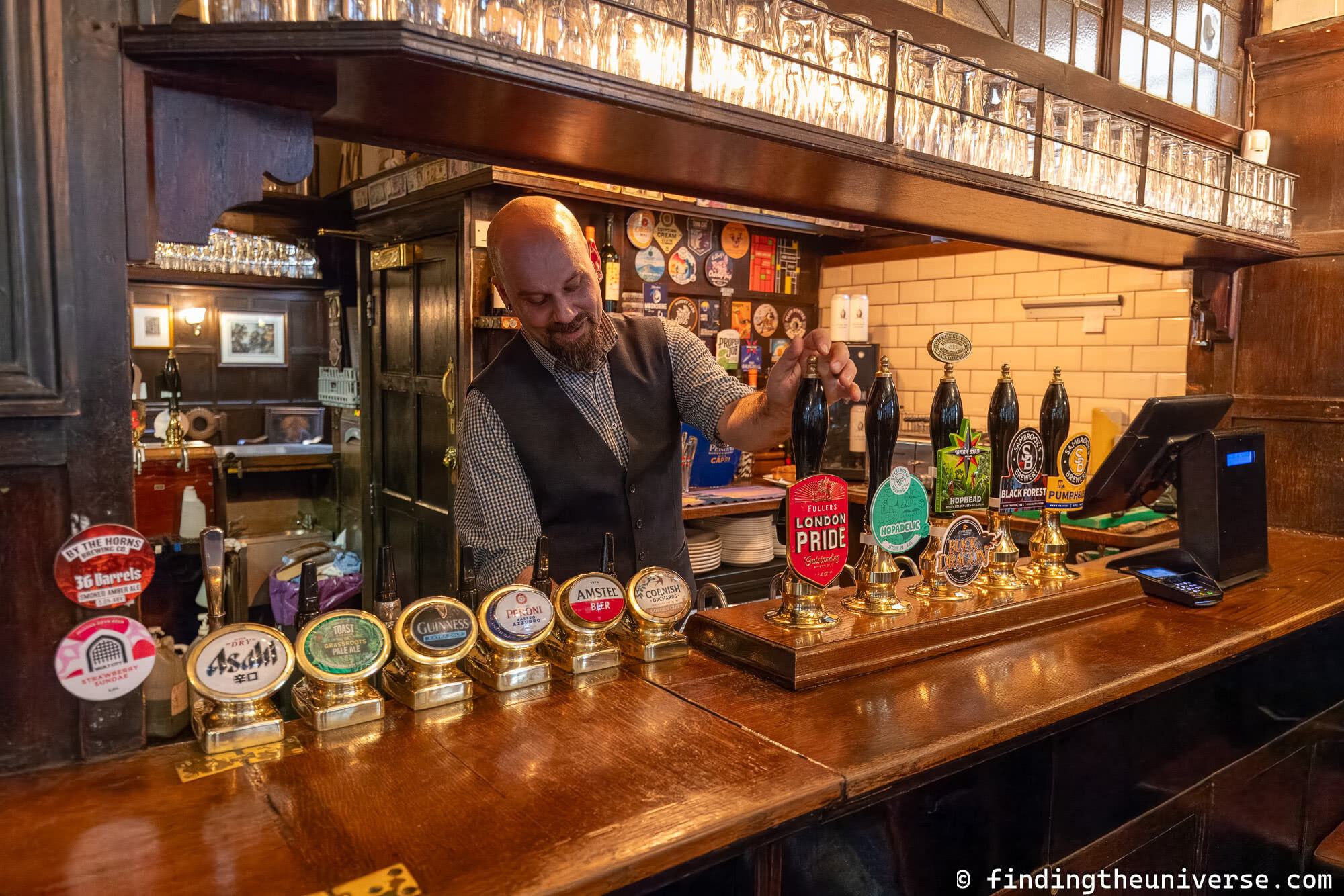 Traditional pub London