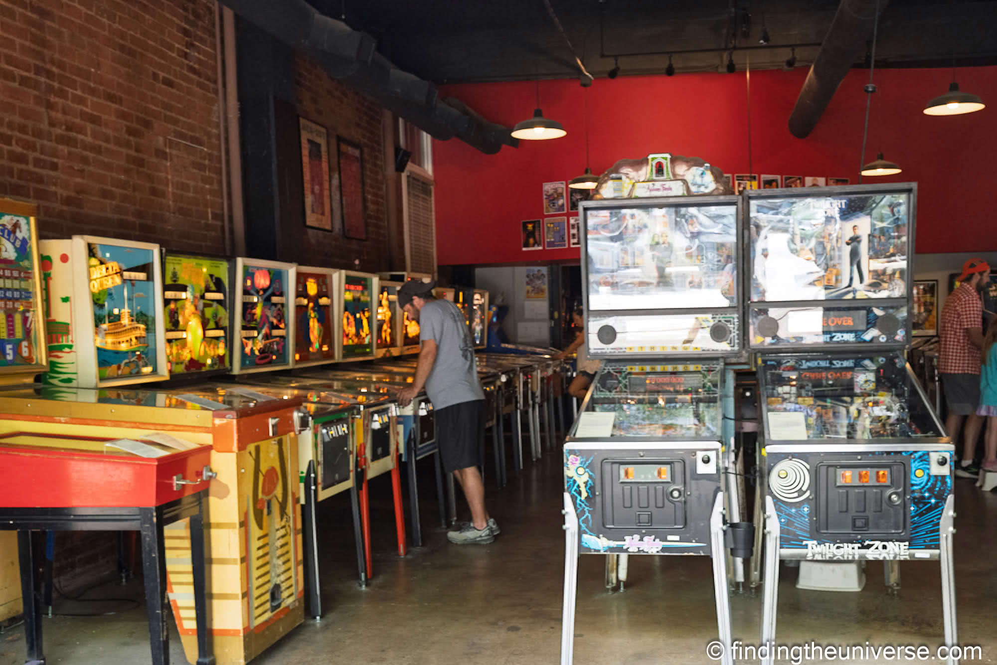 Chattanooga Pinball Museum by Laurence Norah-2