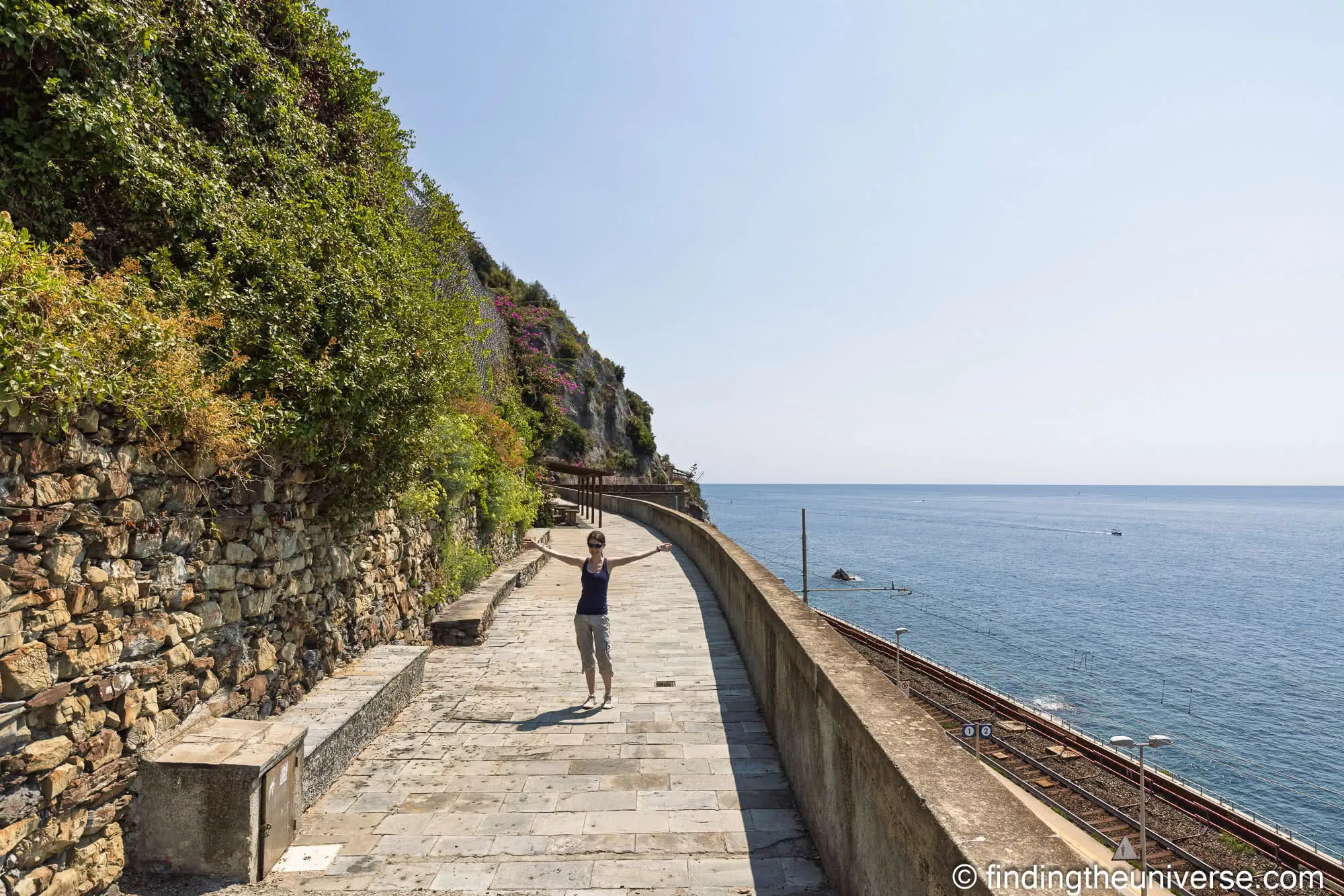 The flat paved Via dell'Amore path above Manarola station