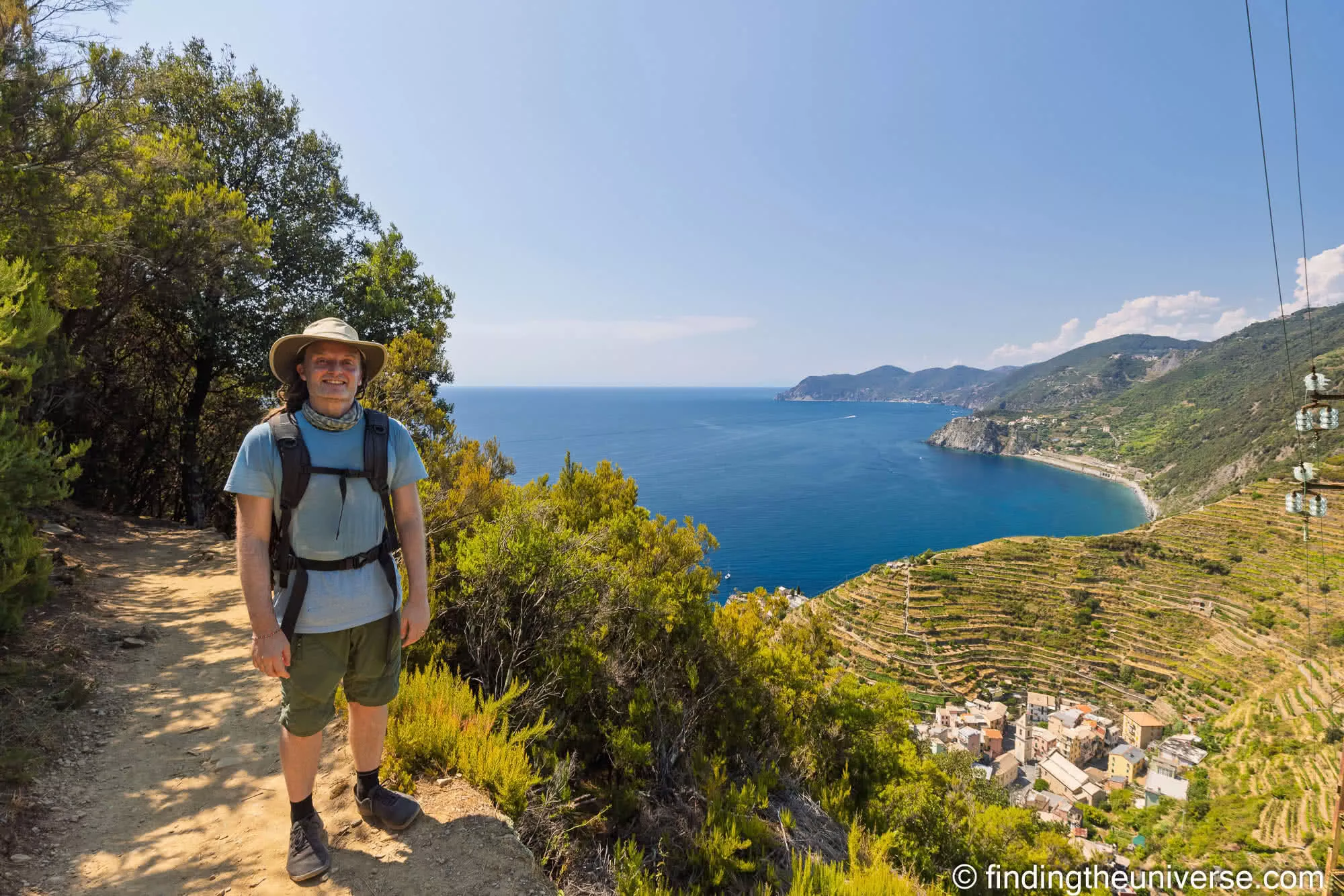 The steep Via Beccara mountain route between Manarola and Riomaggiore