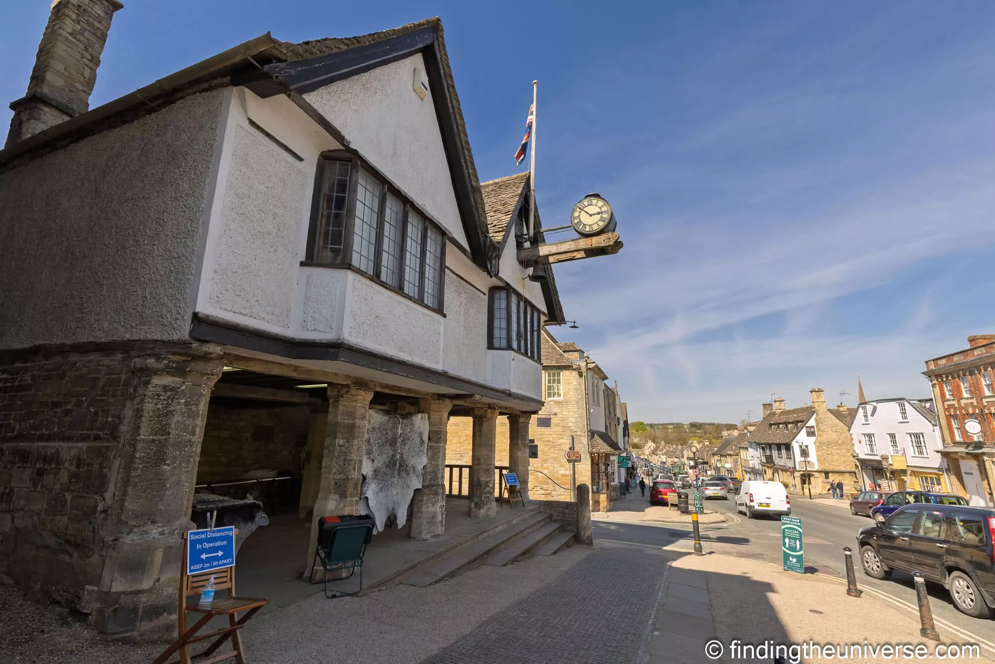 Burford Tolsey and the High Street