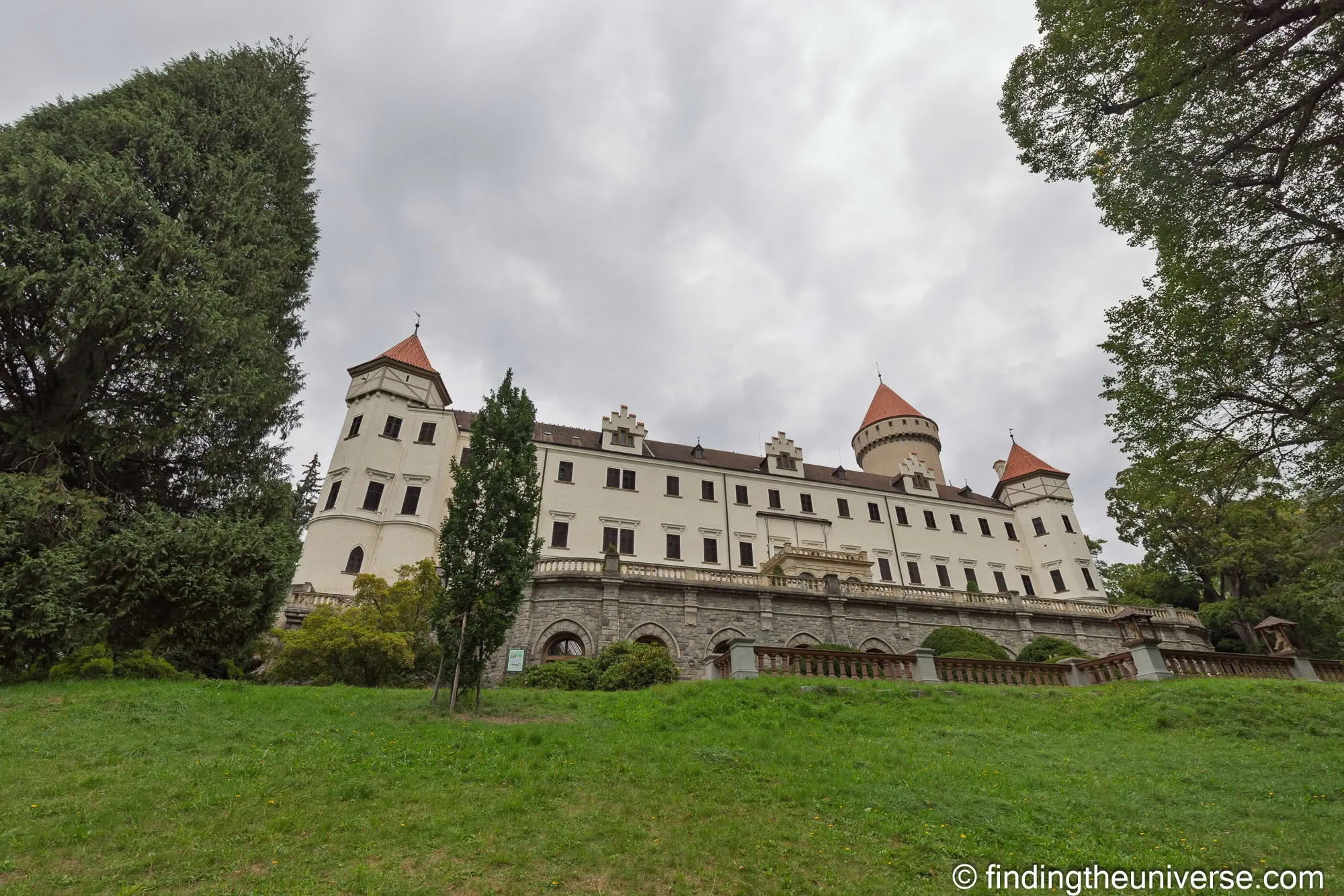 Konopiště Castle across the lawn